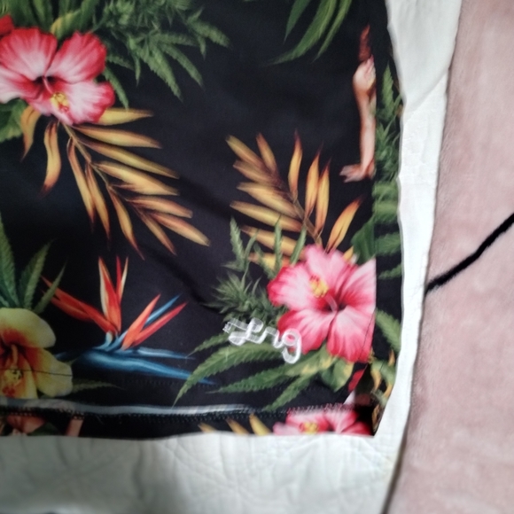 Board shorts - Picture 2 of 4